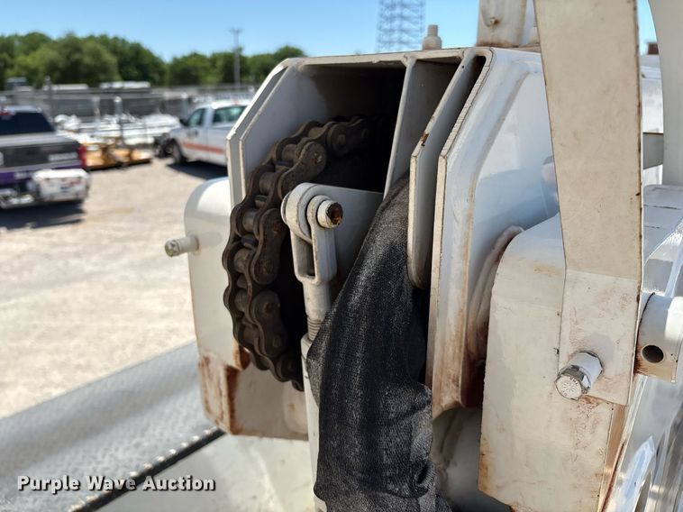 image for item EL2106 2017 Dodge Ram 5500 bucket truck