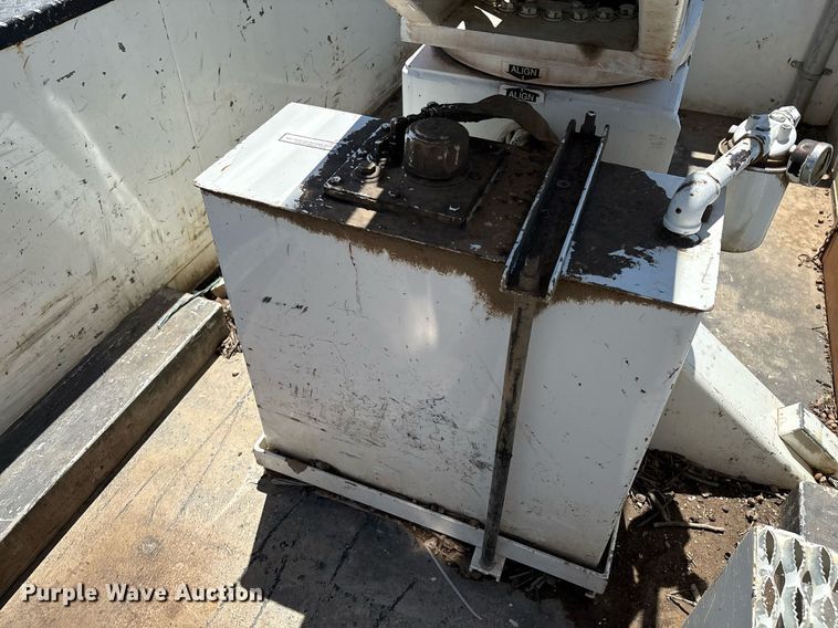 image for item EL2106 2017 Dodge Ram 5500 bucket truck