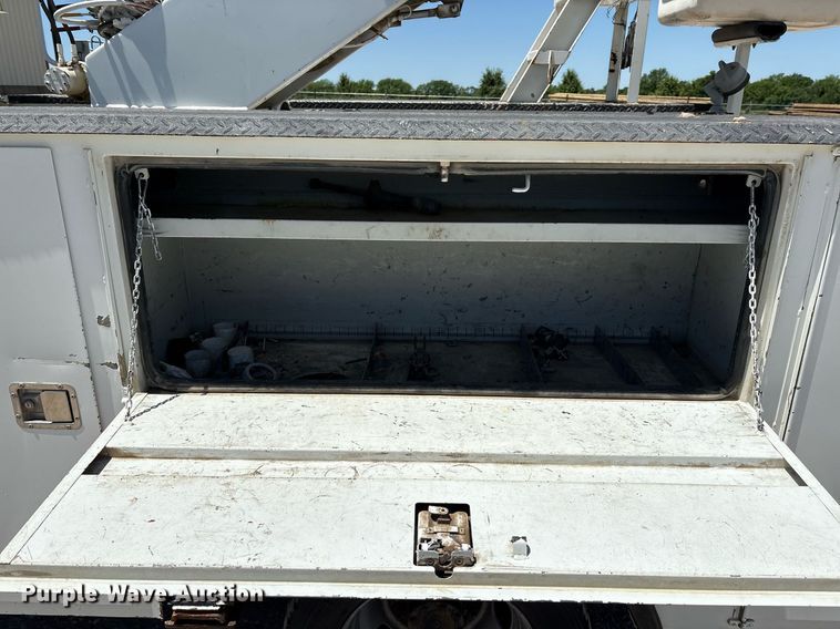 image for item EL2106 2017 Dodge Ram 5500 bucket truck