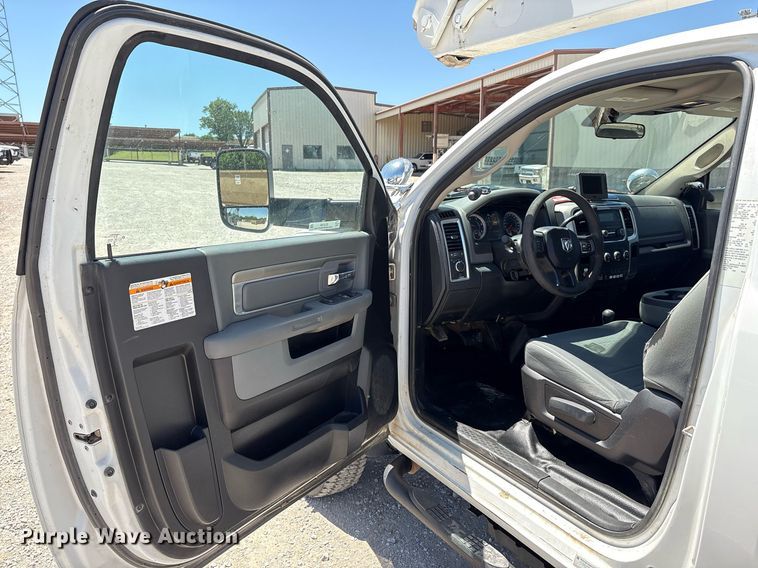 image for item EL2106 2017 Dodge Ram 5500 bucket truck