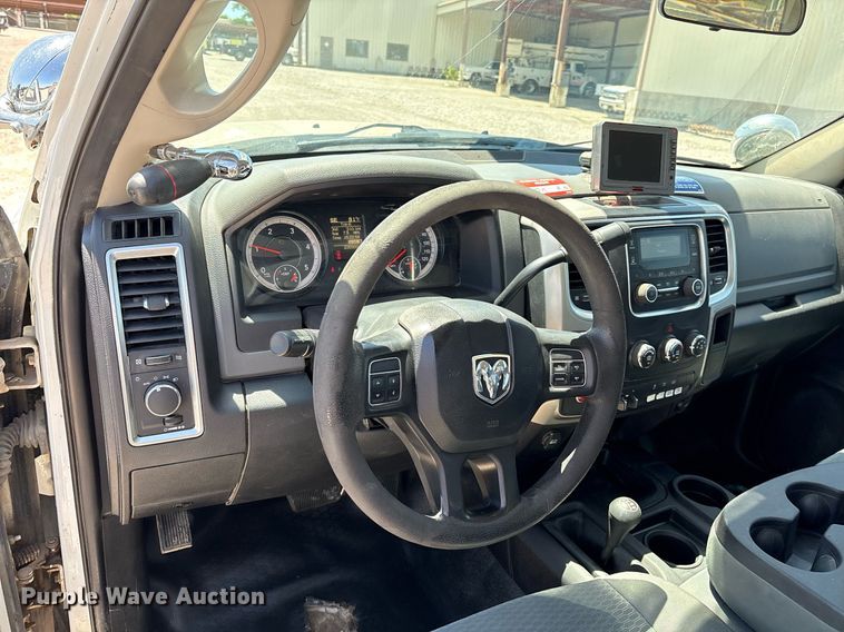 image for item EL2106 2017 Dodge Ram 5500 bucket truck