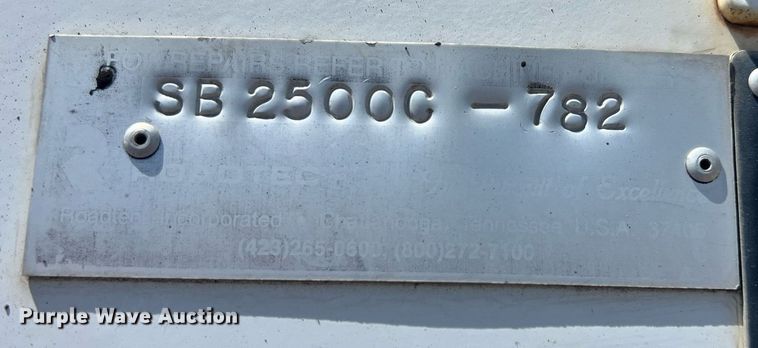 image for item EM2519 2005 Roadtec SB-2500C material transfer vehicle