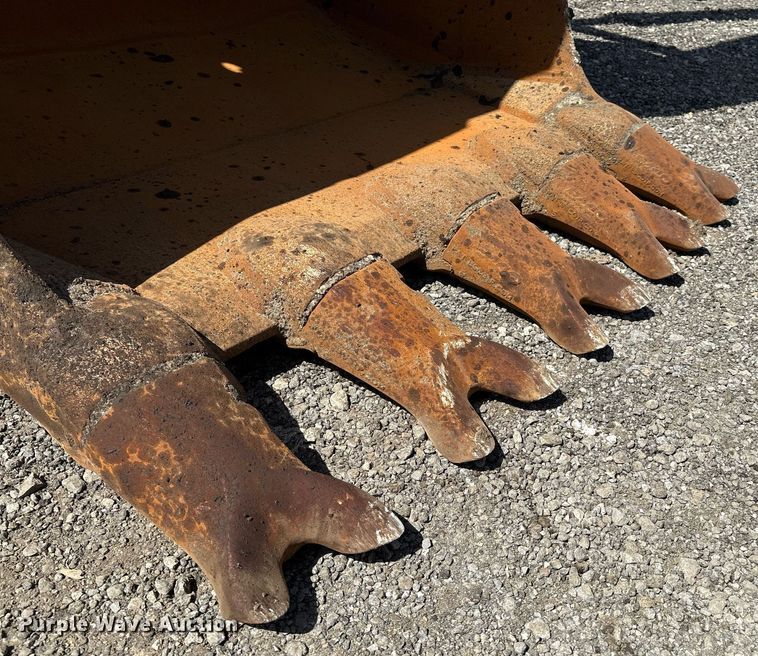 image for item EM2520 2004 Komatsu PC400LC-7 excavator