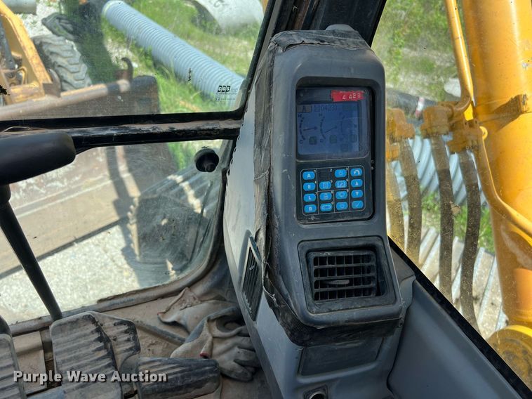 image for item EM2520 2004 Komatsu PC400LC-7 excavator