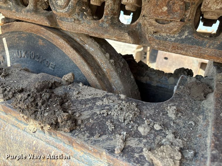 image for item EM2520 2004 Komatsu PC400LC-7 excavator