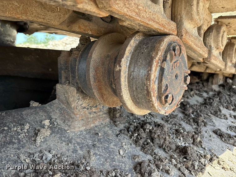 image for item EM2520 2004 Komatsu PC400LC-7 excavator