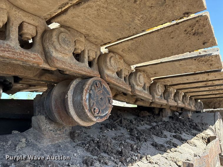 image for item EM2520 2004 Komatsu PC400LC-7 excavator