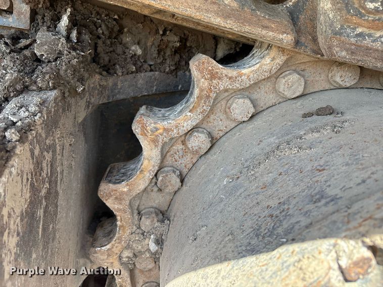 image for item EM2520 2004 Komatsu PC400LC-7 excavator