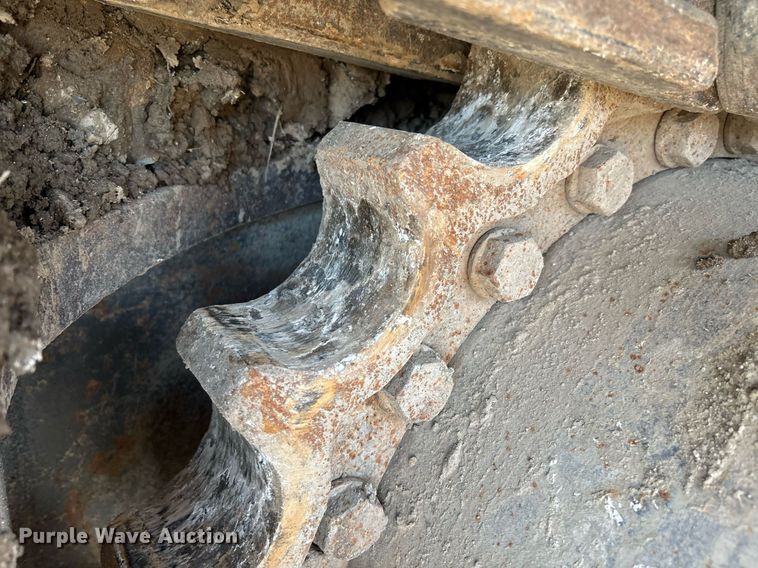 image for item EM2520 2004 Komatsu PC400LC-7 excavator