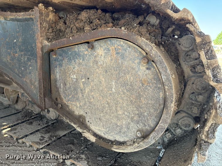 image for item EM2520 2004 Komatsu PC400LC-7 excavator