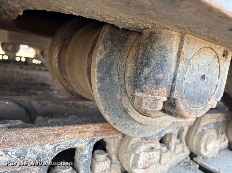 image for item EM2520 2004 Komatsu PC400LC-7 excavator