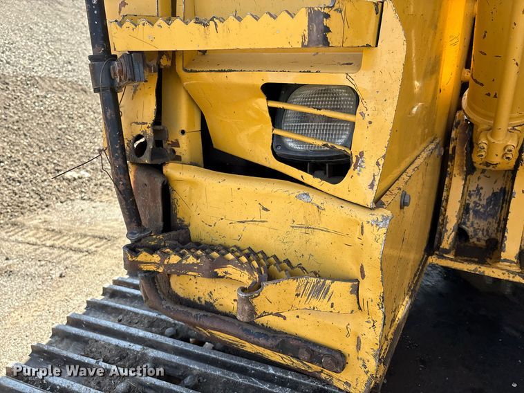 image for item EM2521 2004 Caterpillar 321C LCR excavator