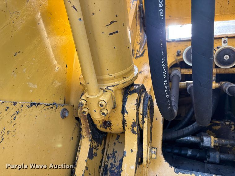 image for item EM2521 2004 Caterpillar 321C LCR excavator