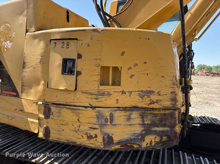image for item EM2521 2004 Caterpillar 321C LCR excavator