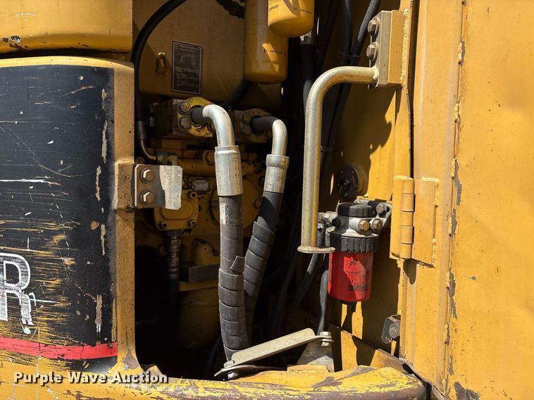 image for item EM2521 2004 Caterpillar 321C LCR excavator