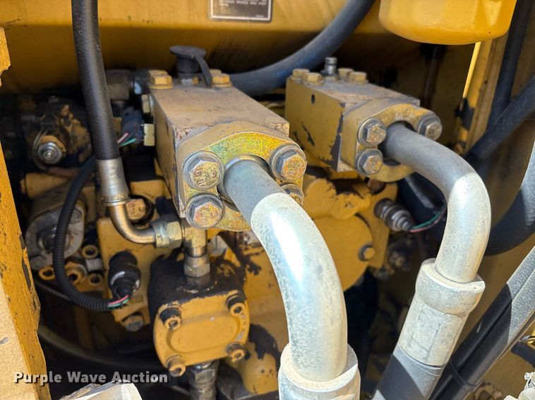 image for item EM2521 2004 Caterpillar 321C LCR excavator