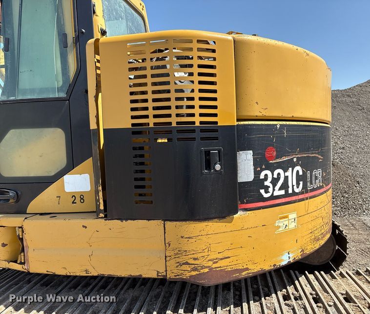 image for item EM2521 2004 Caterpillar 321C LCR excavator
