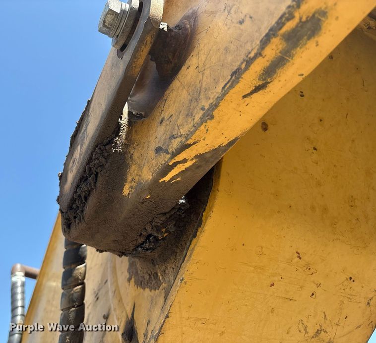 image for item EM2521 2004 Caterpillar 321C LCR excavator