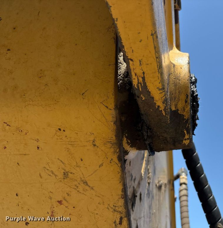 image for item EM2521 2004 Caterpillar 321C LCR excavator