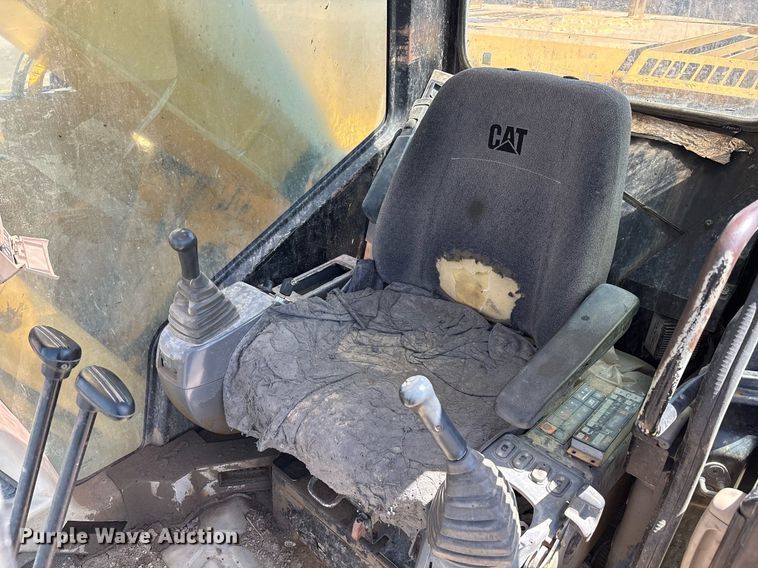 image for item EM2521 2004 Caterpillar 321C LCR excavator