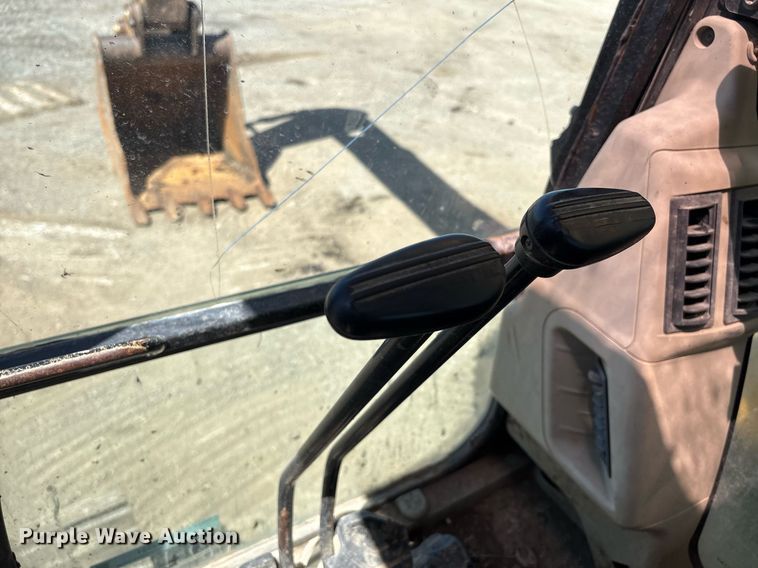 image for item EM2521 2004 Caterpillar 321C LCR excavator