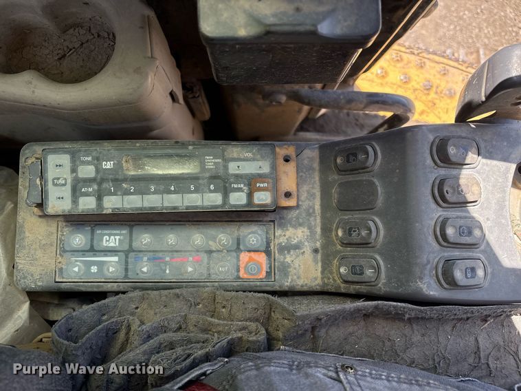 image for item EM2521 2004 Caterpillar 321C LCR excavator