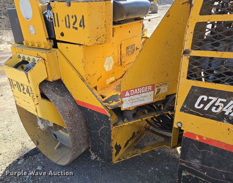 image for item EM2522 Hypac C754A double drum vibratory roller