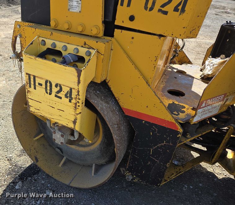 image for item EM2522 Hypac C754A double drum vibratory roller