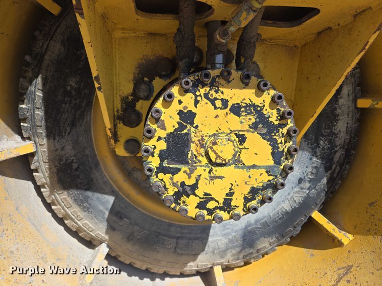 image for item EM2522 Hypac C754A double drum vibratory roller