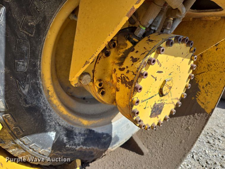 image for item EM2522 Hypac C754A double drum vibratory roller