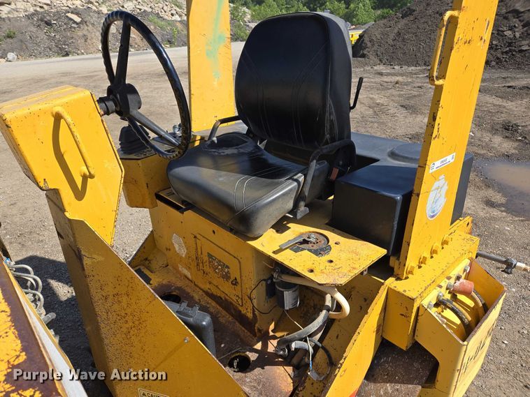 image for item EM2522 Hypac C754A double drum vibratory roller