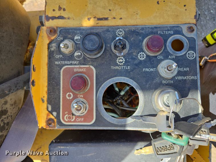 image for item EM2522 Hypac C754A double drum vibratory roller