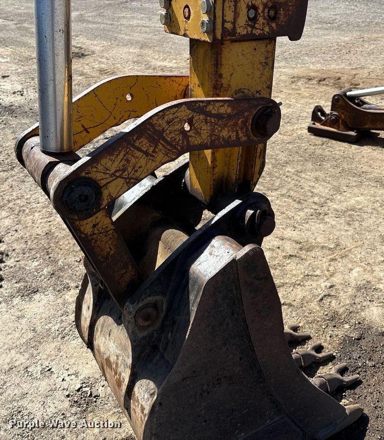 image for item EM2526 1997 Caterpillar 416C backhoe