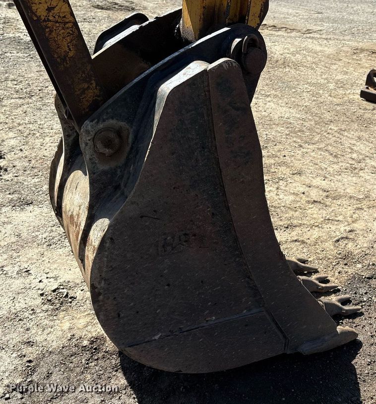 image for item EM2526 1997 Caterpillar 416C backhoe