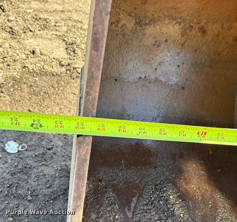 image for item EM2526 1997 Caterpillar 416C backhoe