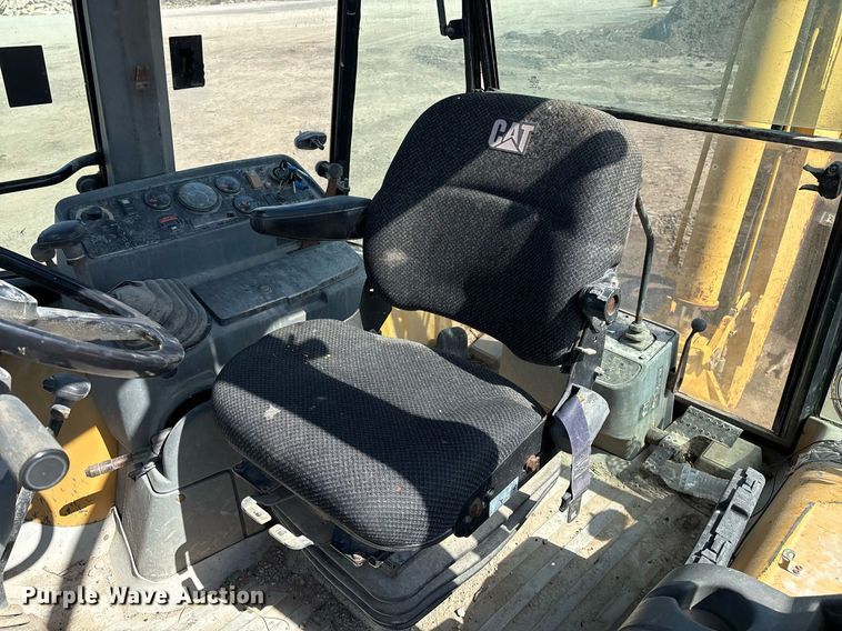 image for item EM2526 1997 Caterpillar 416C backhoe