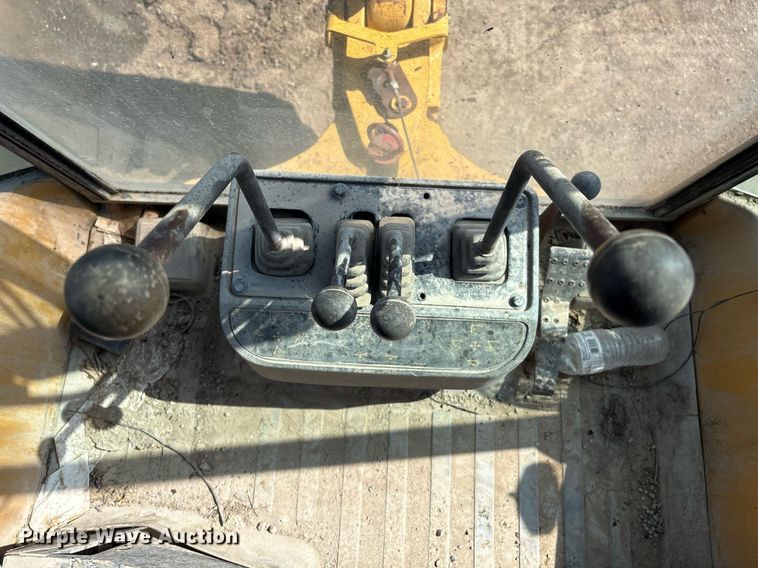 image for item EM2526 1997 Caterpillar 416C backhoe