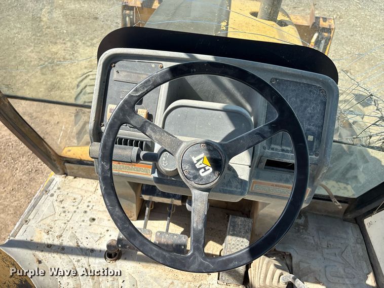 image for item EM2526 1997 Caterpillar 416C backhoe
