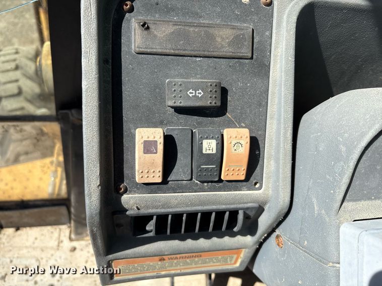 image for item EM2526 1997 Caterpillar 416C backhoe