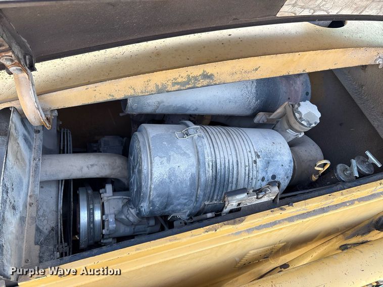 image for item EM2526 1997 Caterpillar 416C backhoe