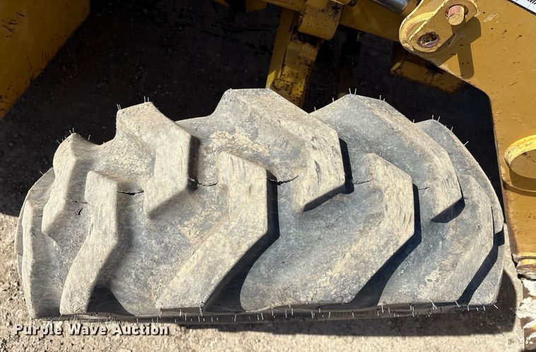 image for item EM2526 1997 Caterpillar 416C backhoe