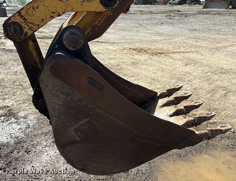 image for item EM2527 1999 Caterpillar 416C backhoe