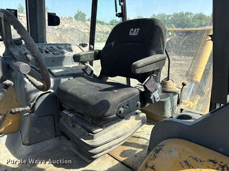 image for item EM2527 1999 Caterpillar 416C backhoe