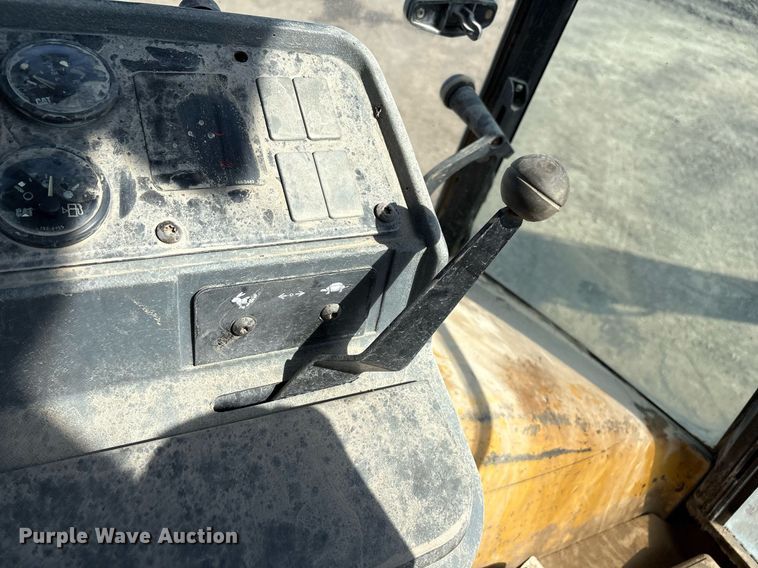 image for item EM2527 1999 Caterpillar 416C backhoe