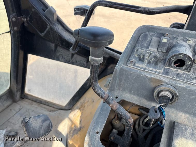 image for item EM2527 1999 Caterpillar 416C backhoe