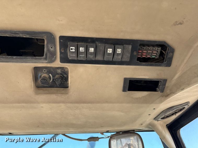 image for item EM2527 1999 Caterpillar 416C backhoe