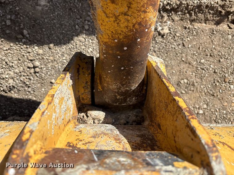 image for item EM2528 1997 Caterpillar 416C backhoe