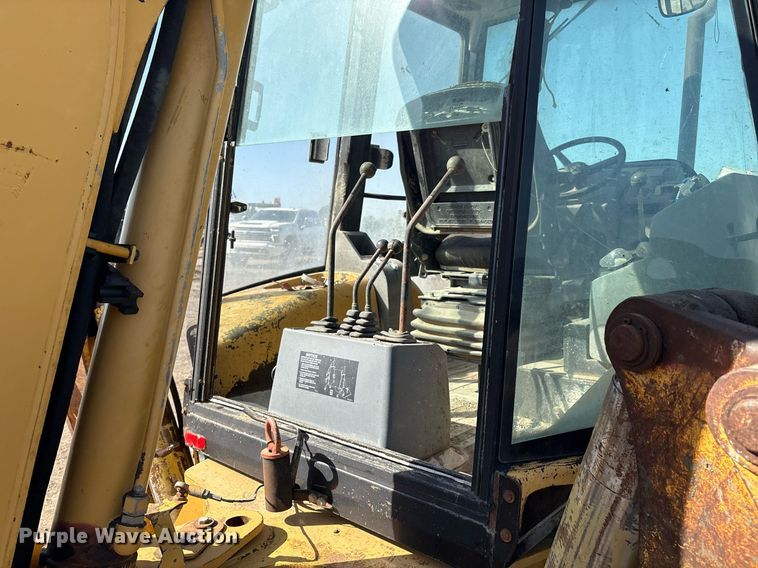 image for item EM2528 1997 Caterpillar 416C backhoe