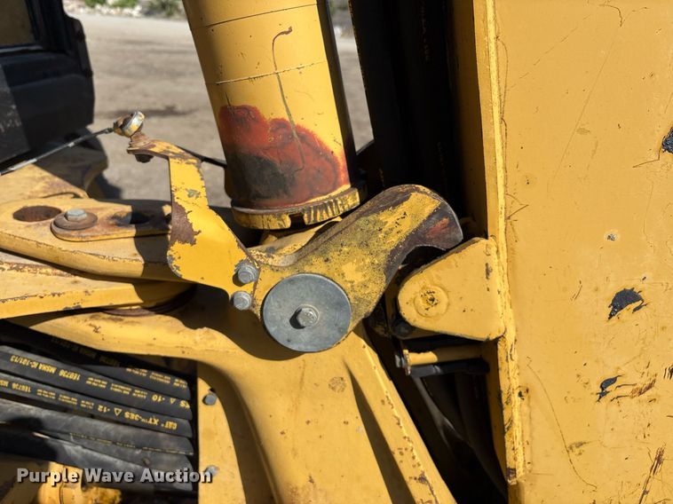 image for item EM2528 1997 Caterpillar 416C backhoe