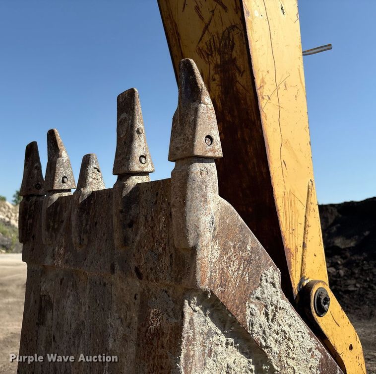 image for item EM2528 1997 Caterpillar 416C backhoe